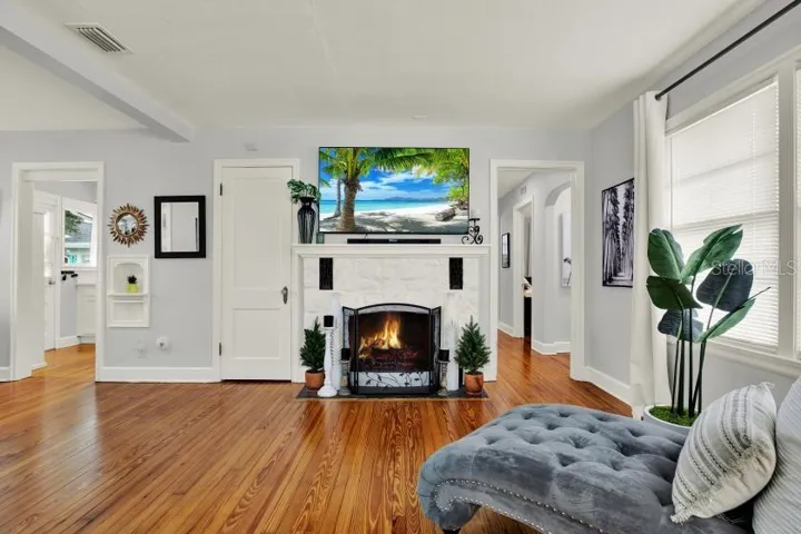 Wood burning fireplace/gas access