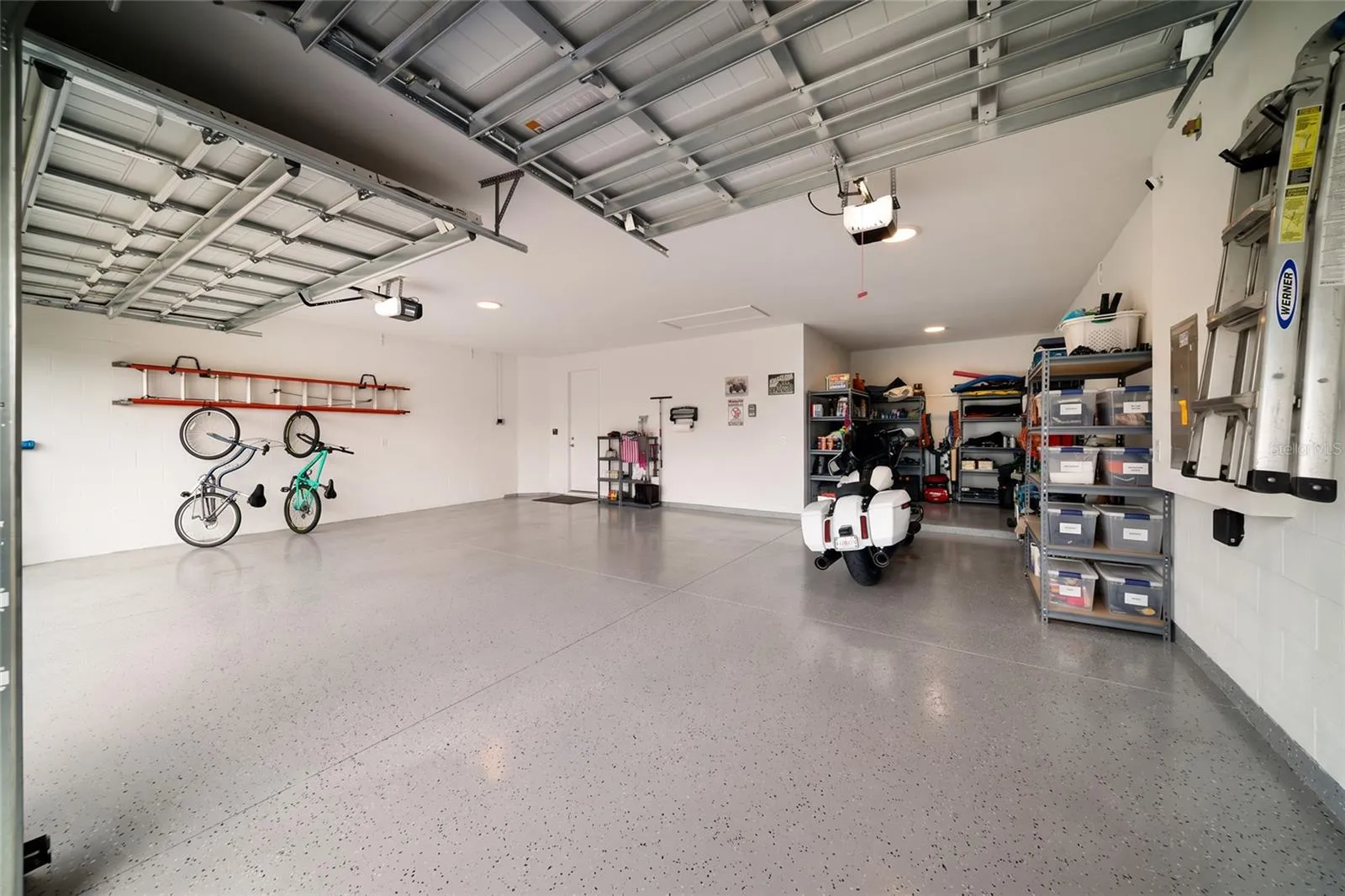 Extra Workshop/Storage Area in Back