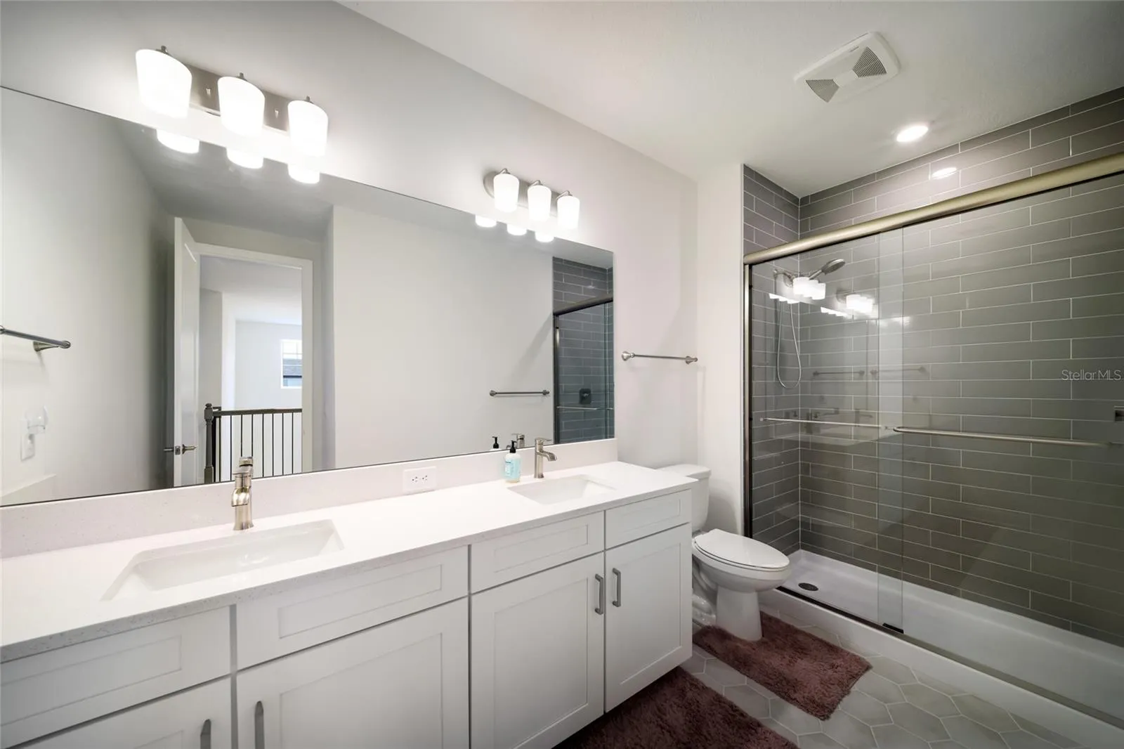 2nd Floor Large Guest Bath Double Vanities