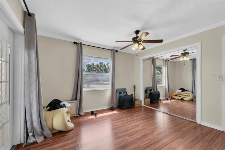 2nd bedroom
