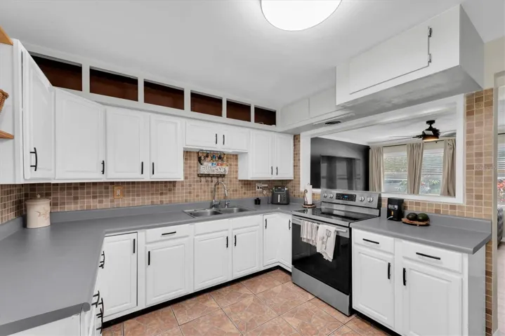 Plenty of cabinets and counterspace in the kitchen