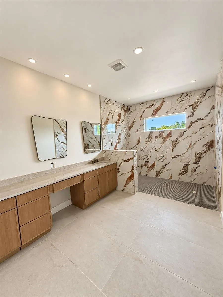 Primary bath