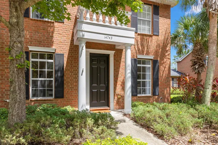 14710 Brick Place Entrance