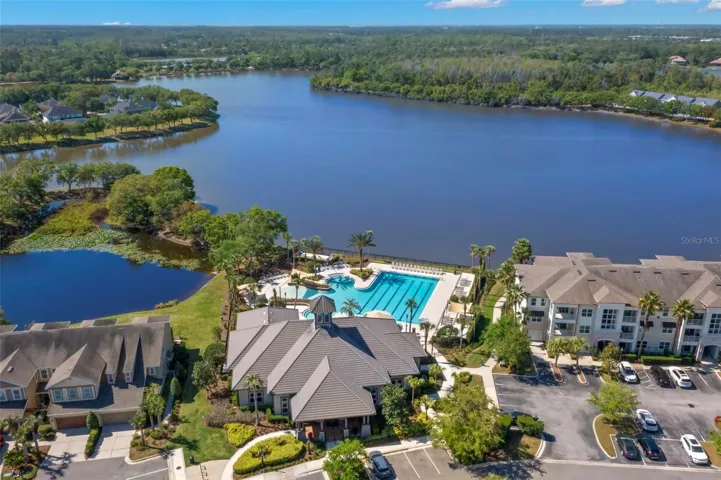 Lake House on Lake Galt with amenities