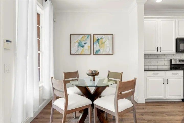 Breakfast Nook