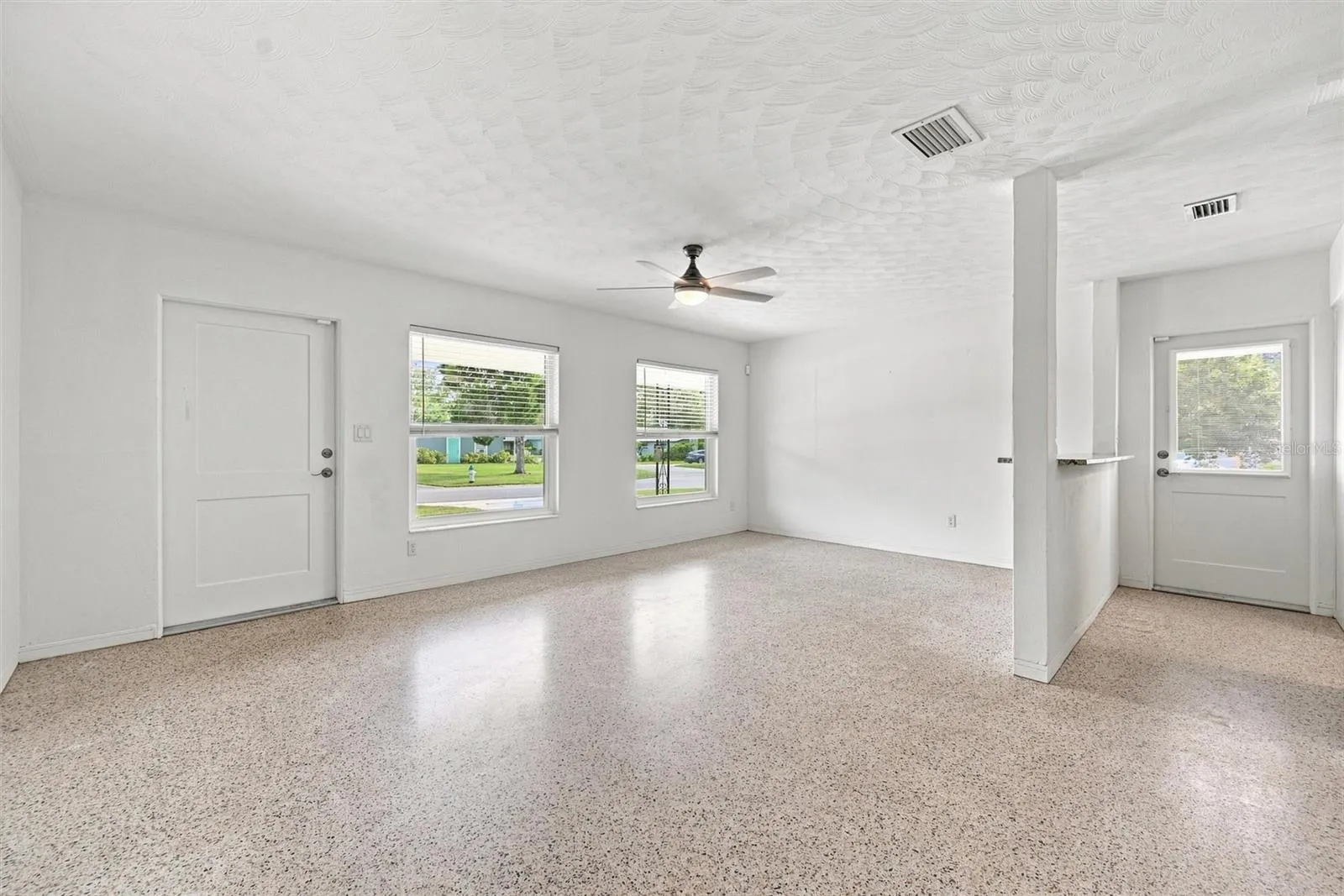 Living room and main entrance to the home.