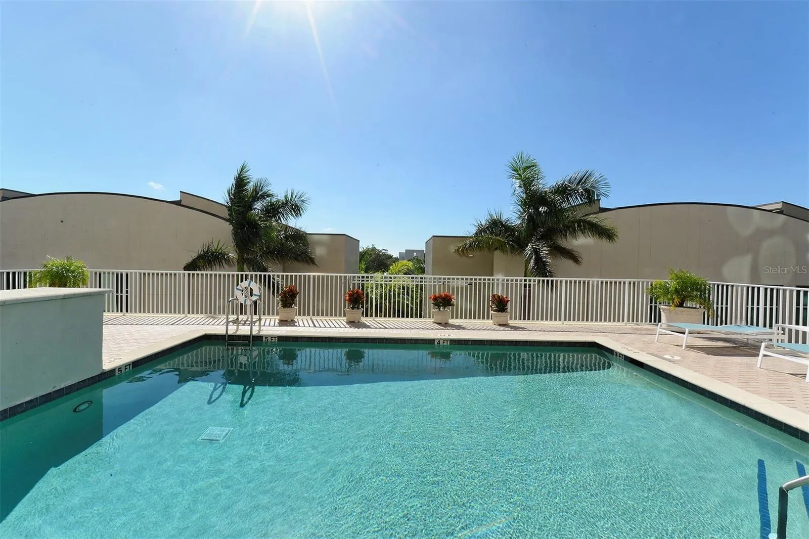 Rivo Pool