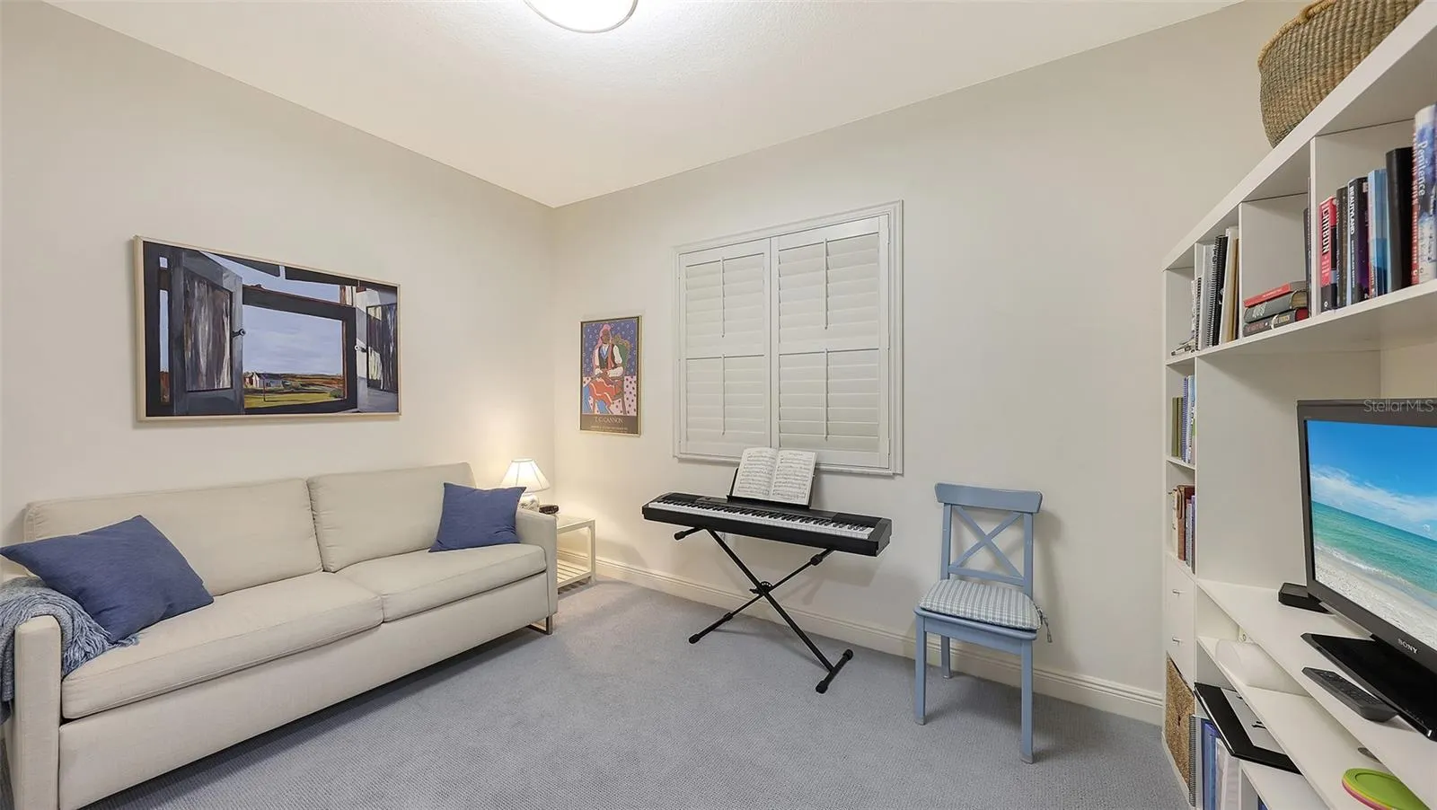 Guest Bedroom/Den