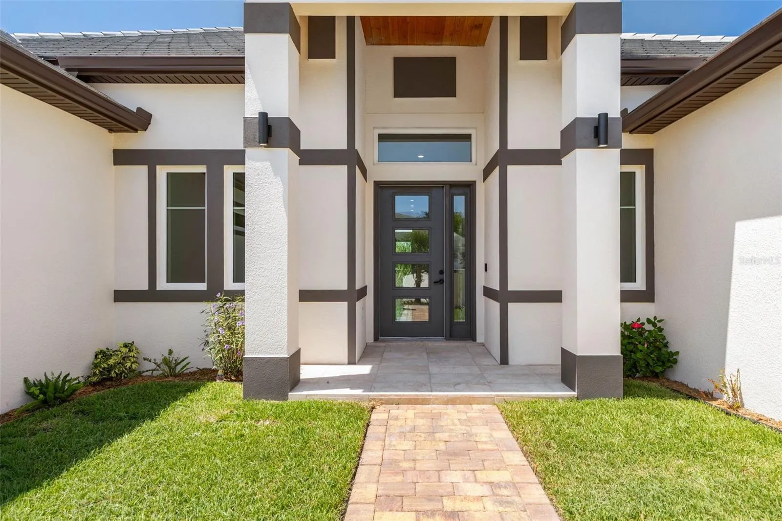 Elegant Entry