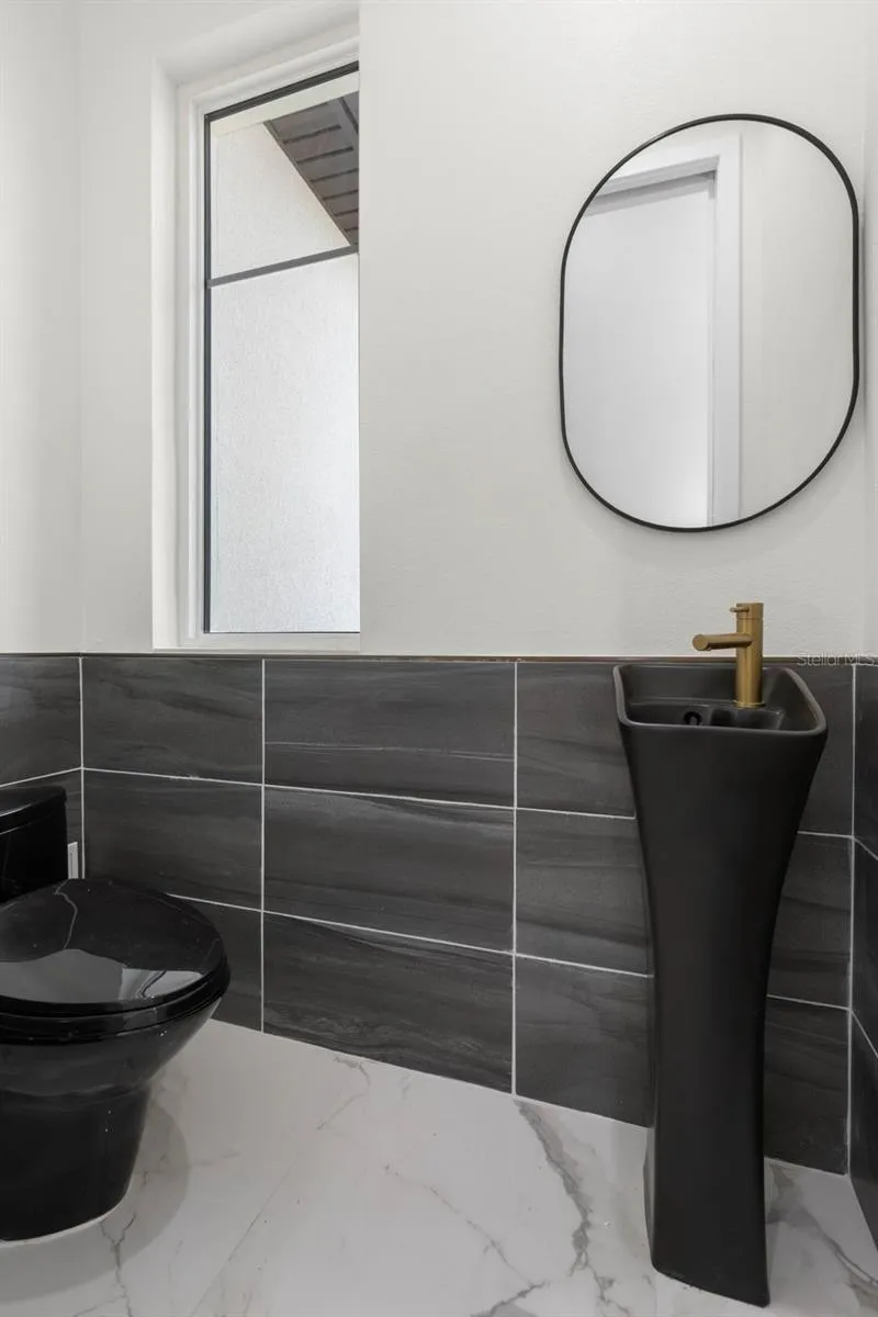 TOTO Polished TOILETS