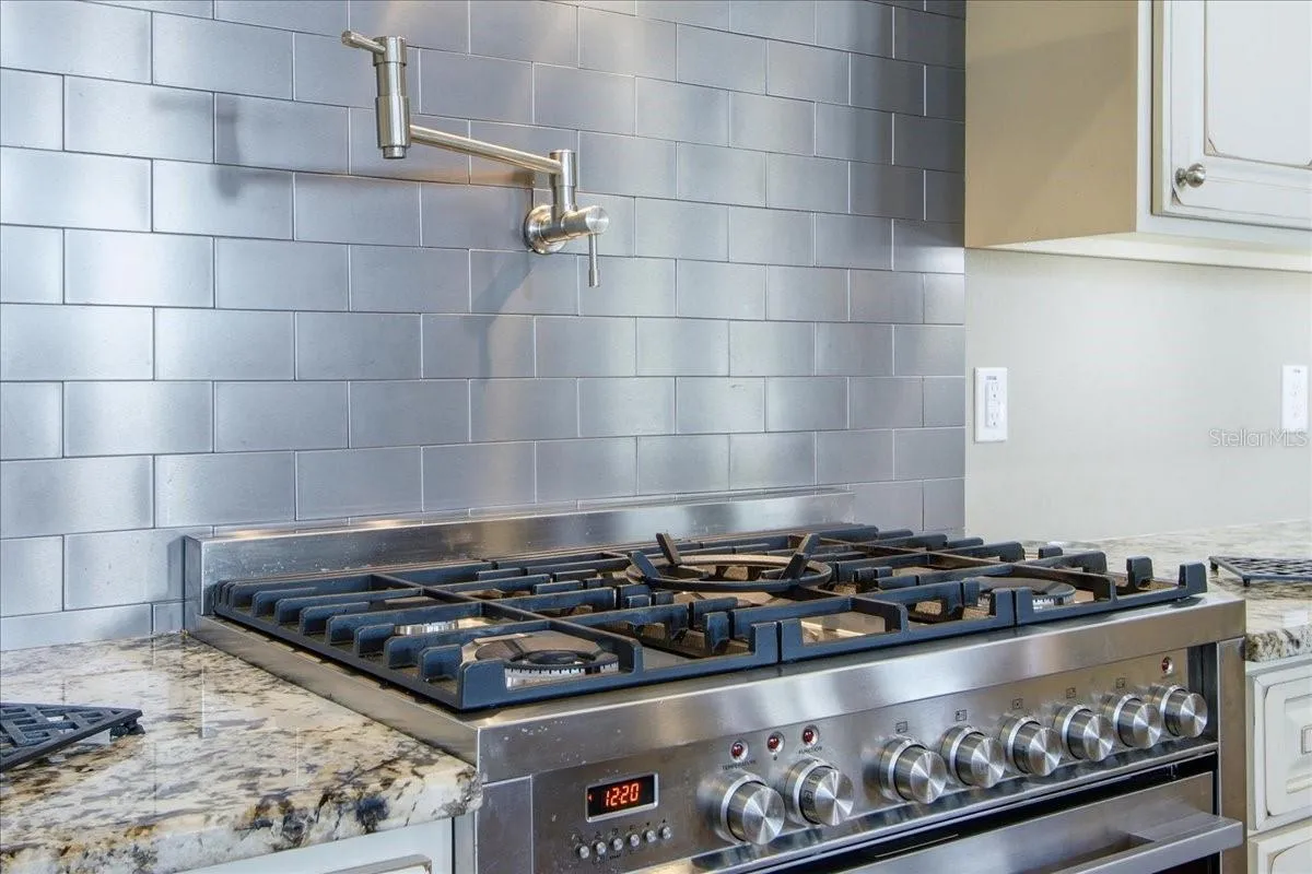 Electric Oven with Gas Stove &amp; Pot Filler