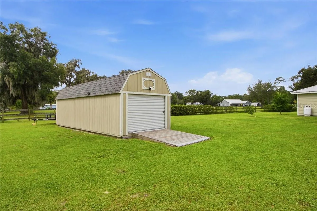 Side view of Shed