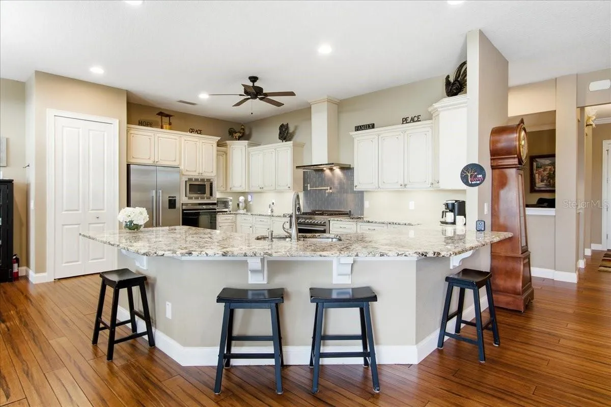 Kitchen with eat-in Granite Counter Top