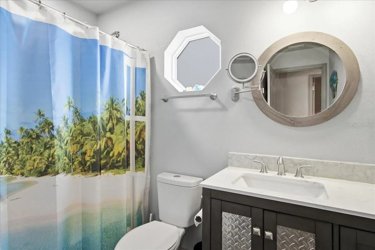 Guest House - Second Bathroom