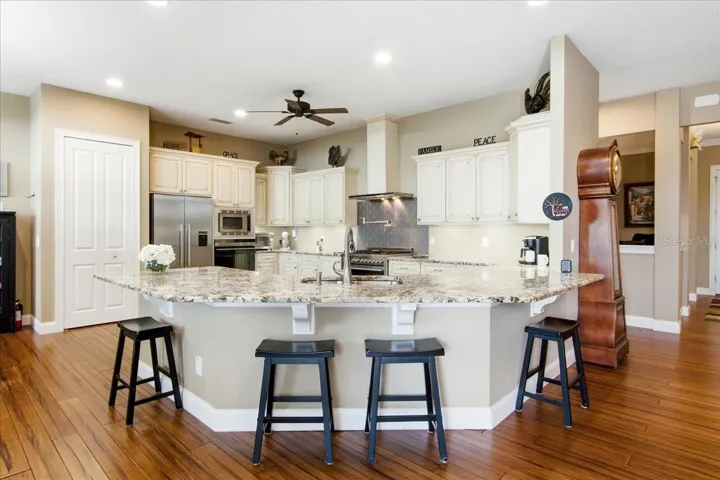 Kitchen with eat-in Granite Counter Top