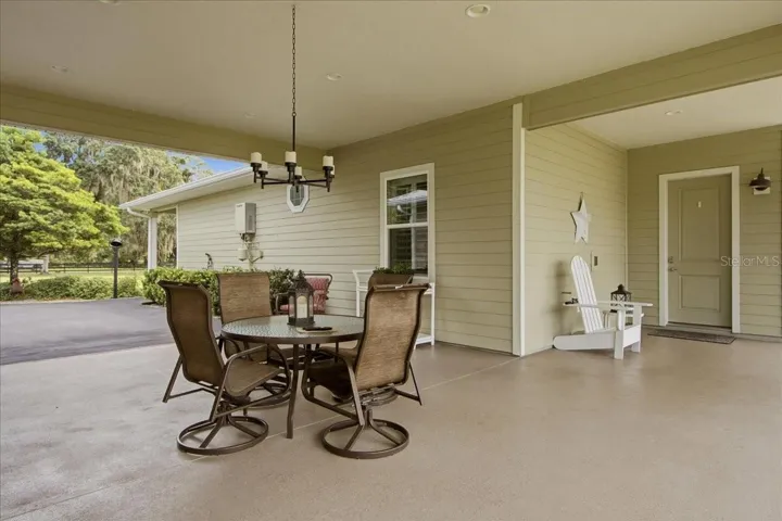 Breezeway between main house kitchen &amp; garage