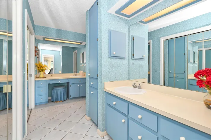 En Suite Bathroom