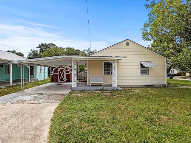 1001 15th Exterior