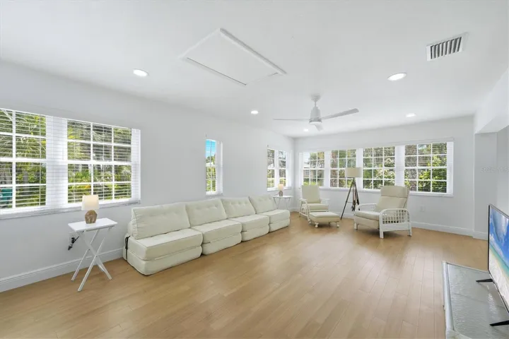 Bonus room