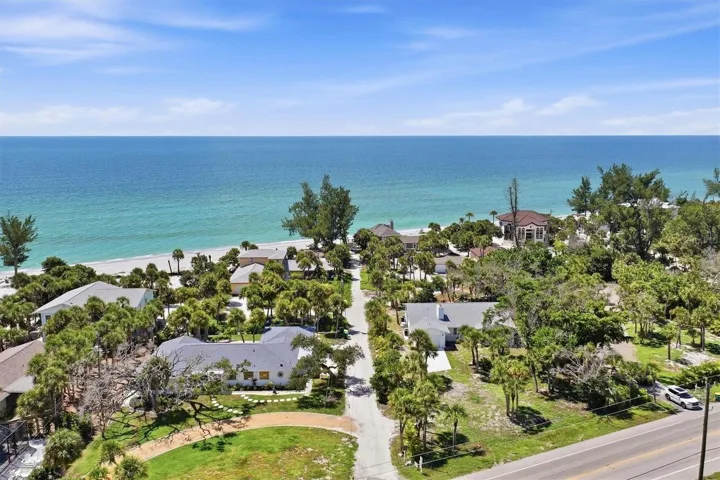 private easement/walkway to the Gulf