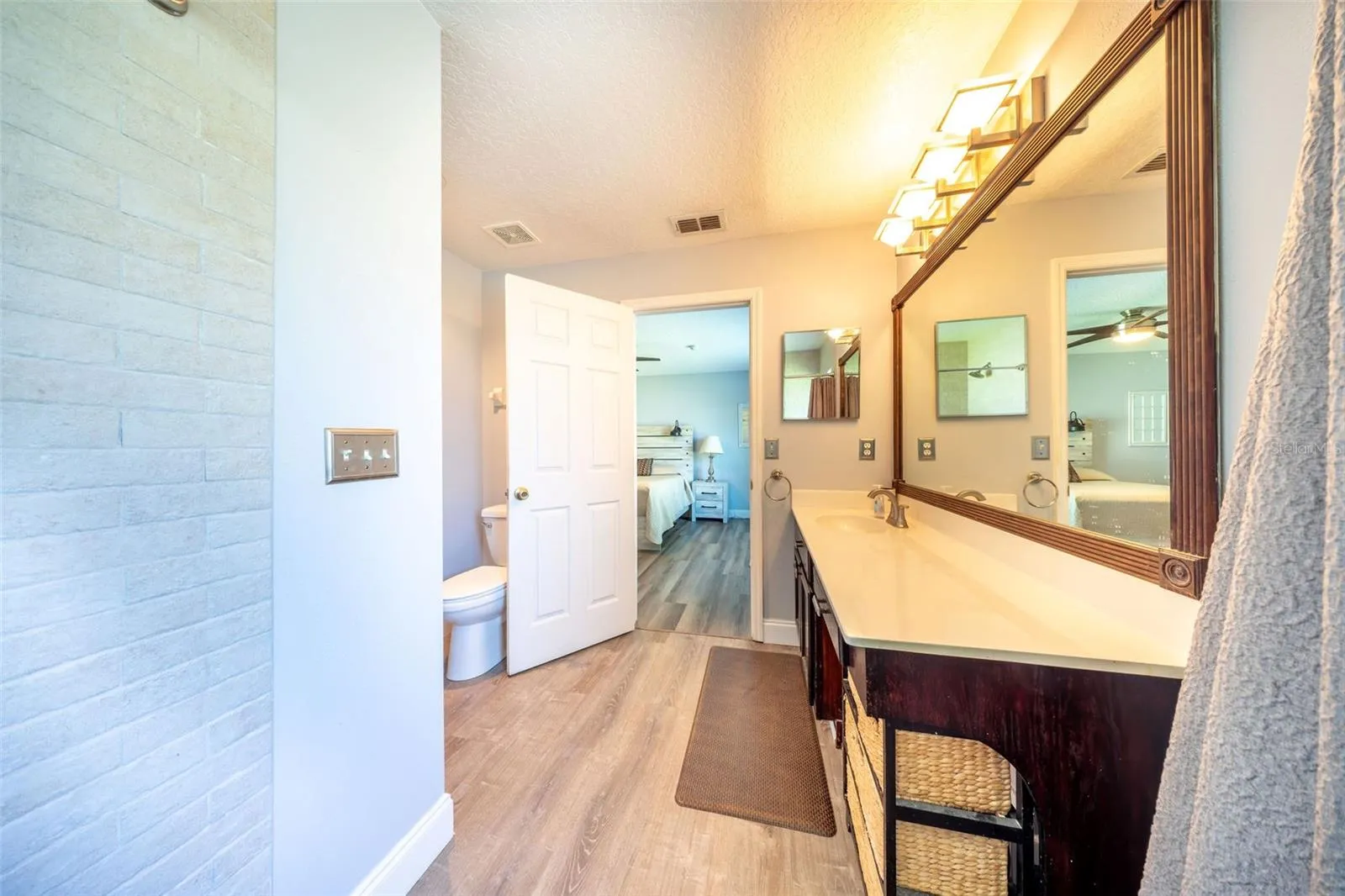 Primary En-suite bath