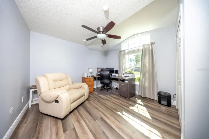 Bedroom 3/office