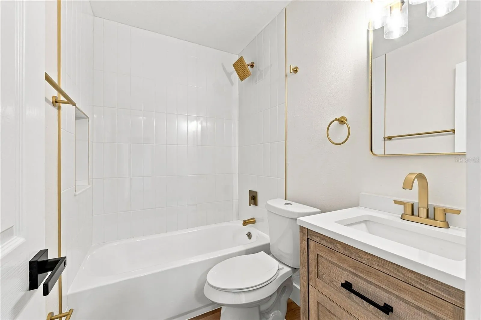 Completely renovated guest bathroom
