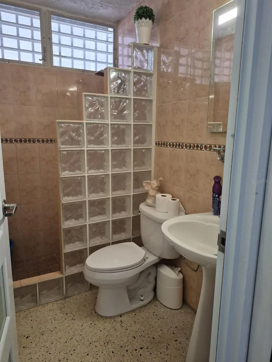 casa primer piso baño
