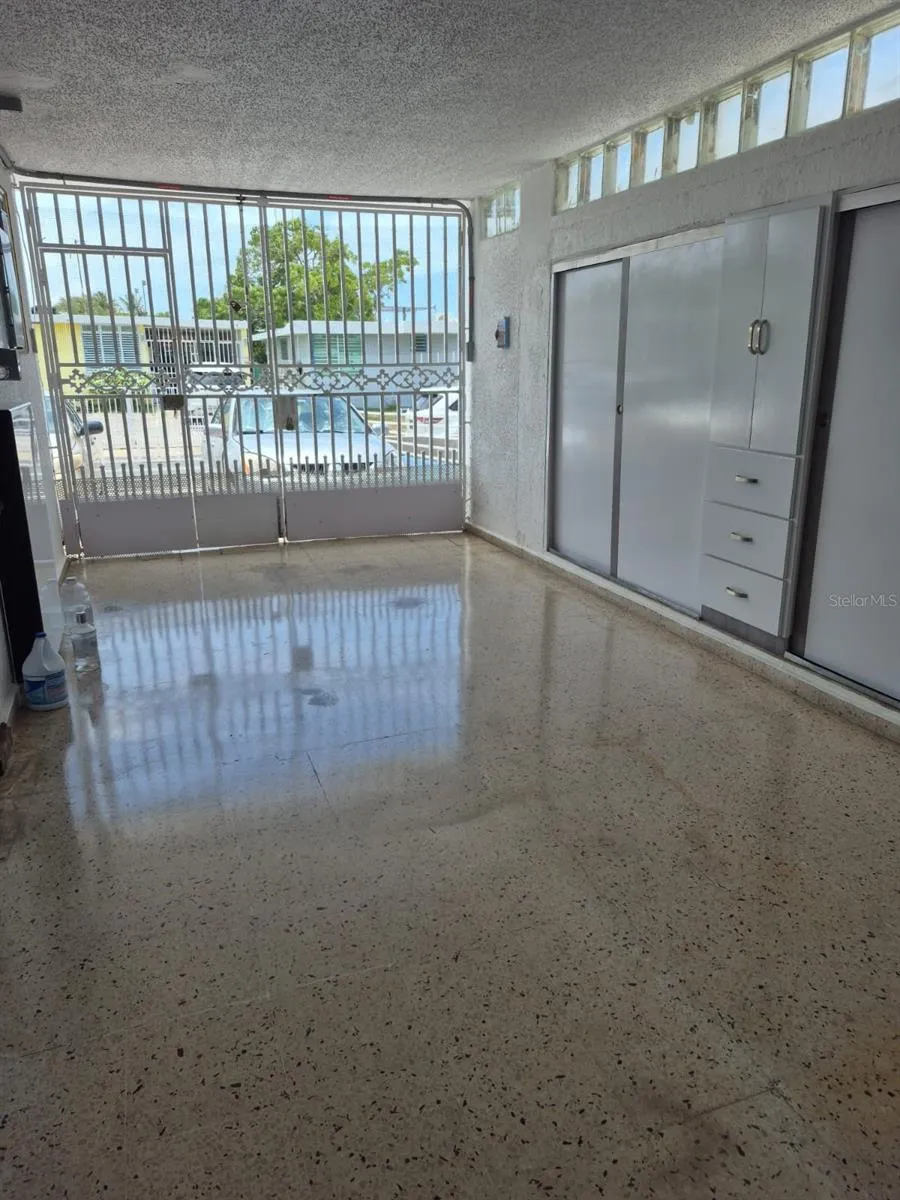 Casa 1er piso/marquesina