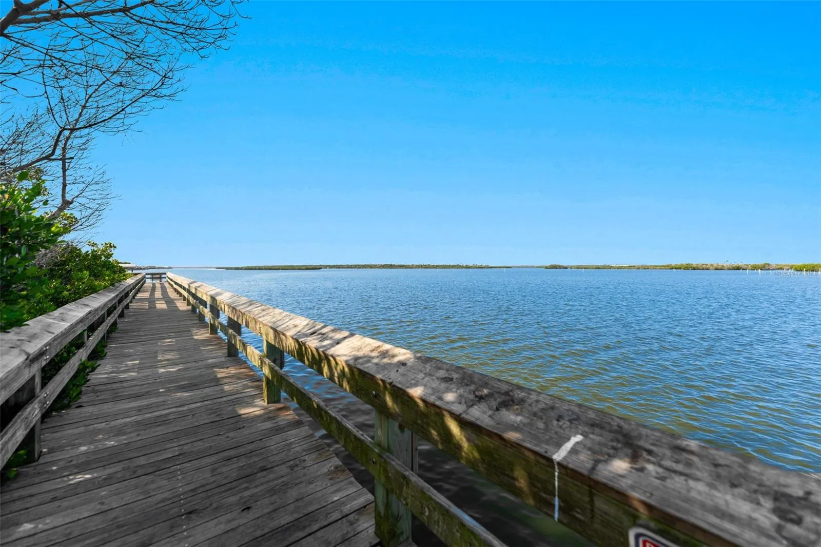 Fishing pier