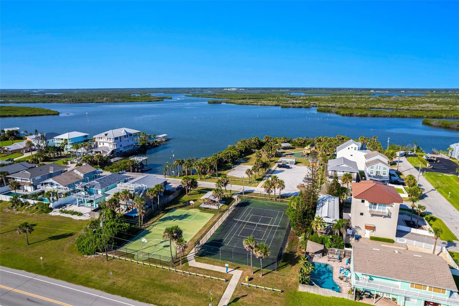 Pickleball, basketball, fishing and playground at the park