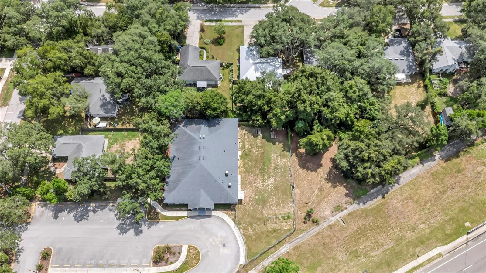 105 Baker Street Aerial