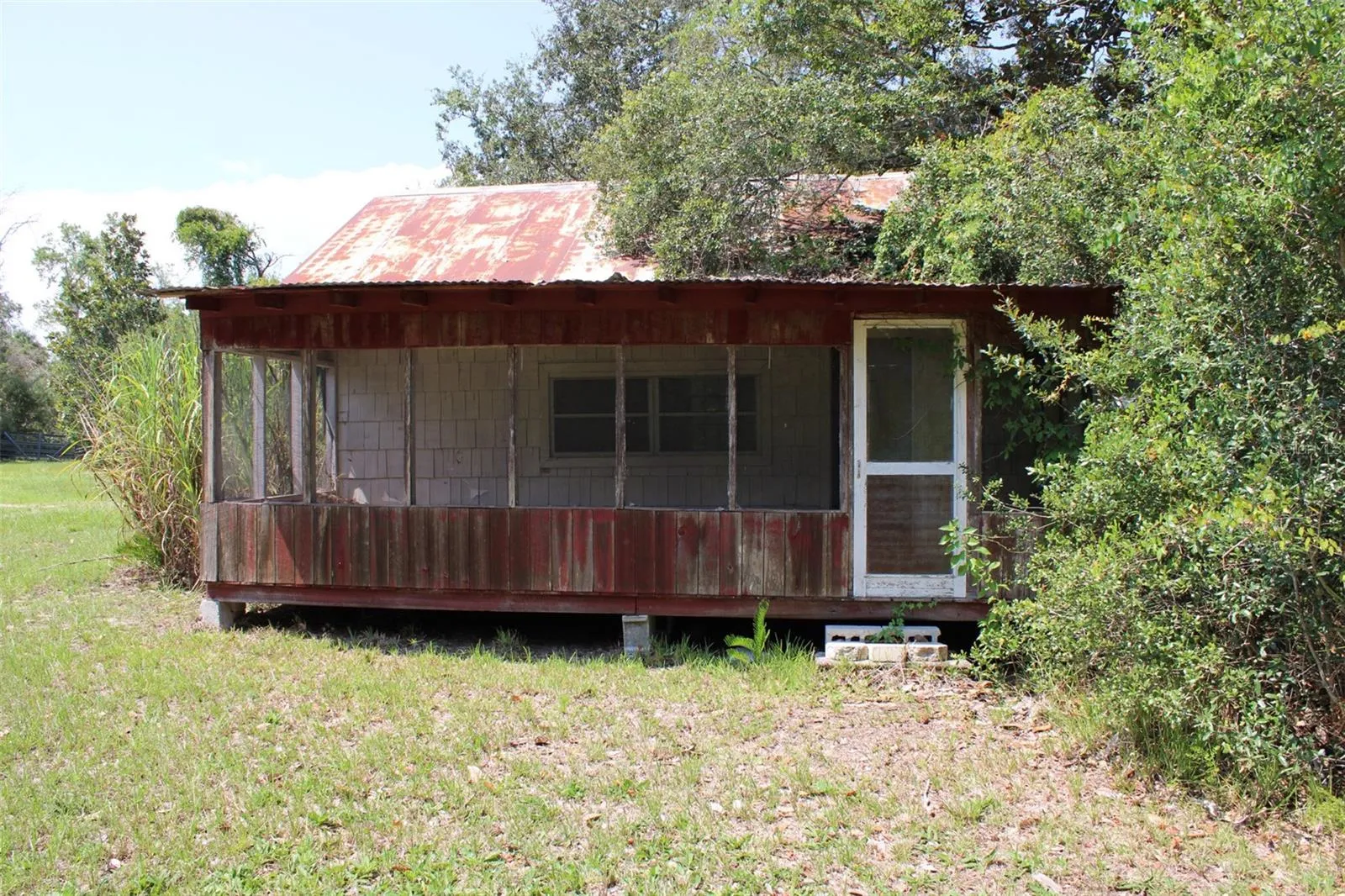 3rd Carport/shed
