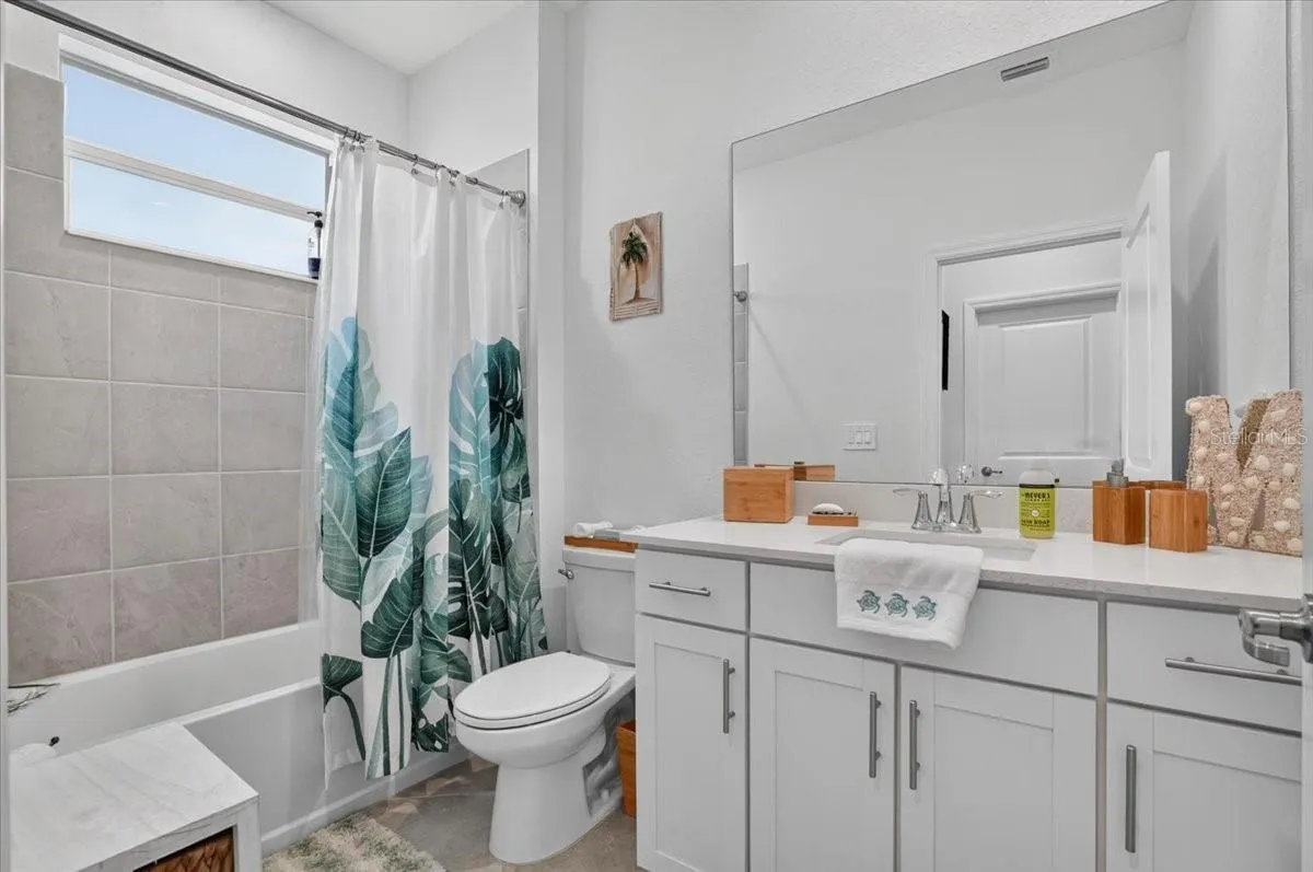 11321 PINOT DR, VENICE, FL 34293