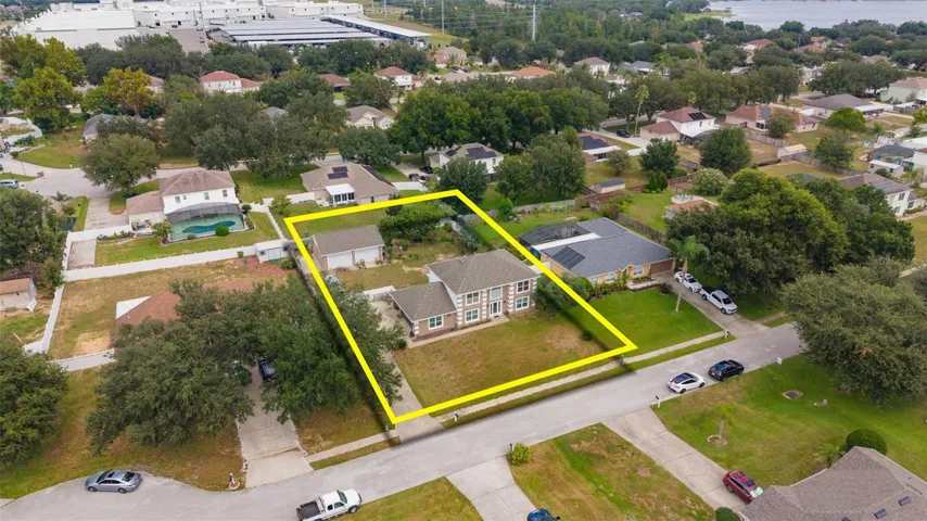 5 CAR GARE HOME! HOME HAS A 3 CAR ATTACHED GARAGE AND AN OVERSIZED TWO CAR GARAGE WITH LARGE BAY DOOR AND A CAR LIFT! COMMUNITY HAS A PRIVATE BOAT RAMP.