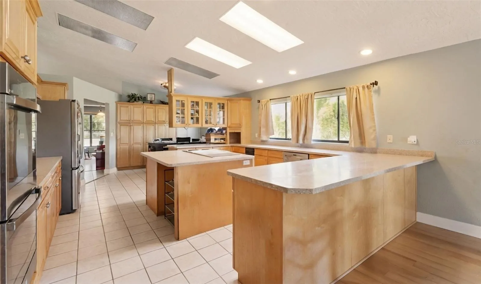 A great kitchen for entertaining!