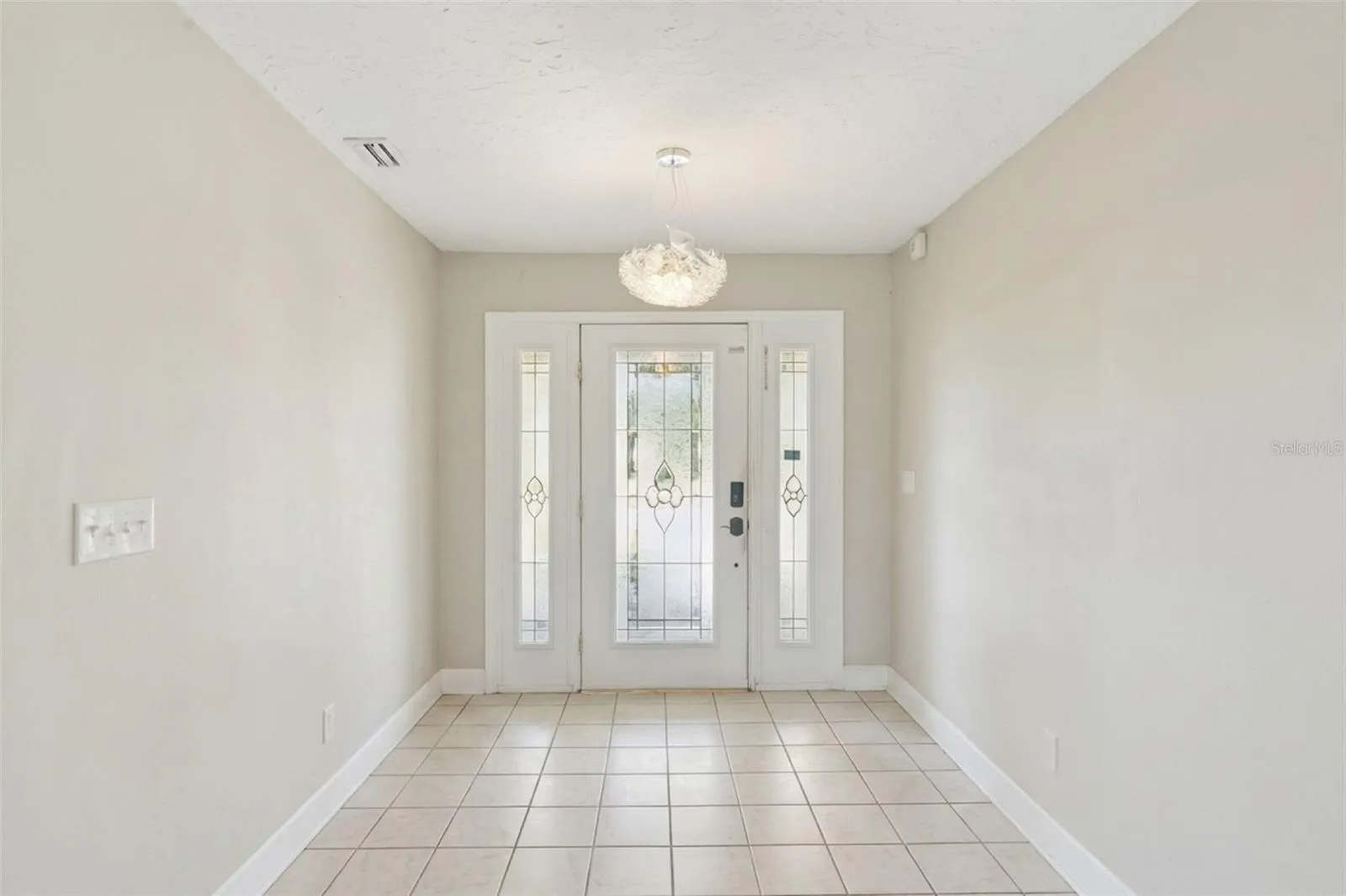 Gorgeous entryway.