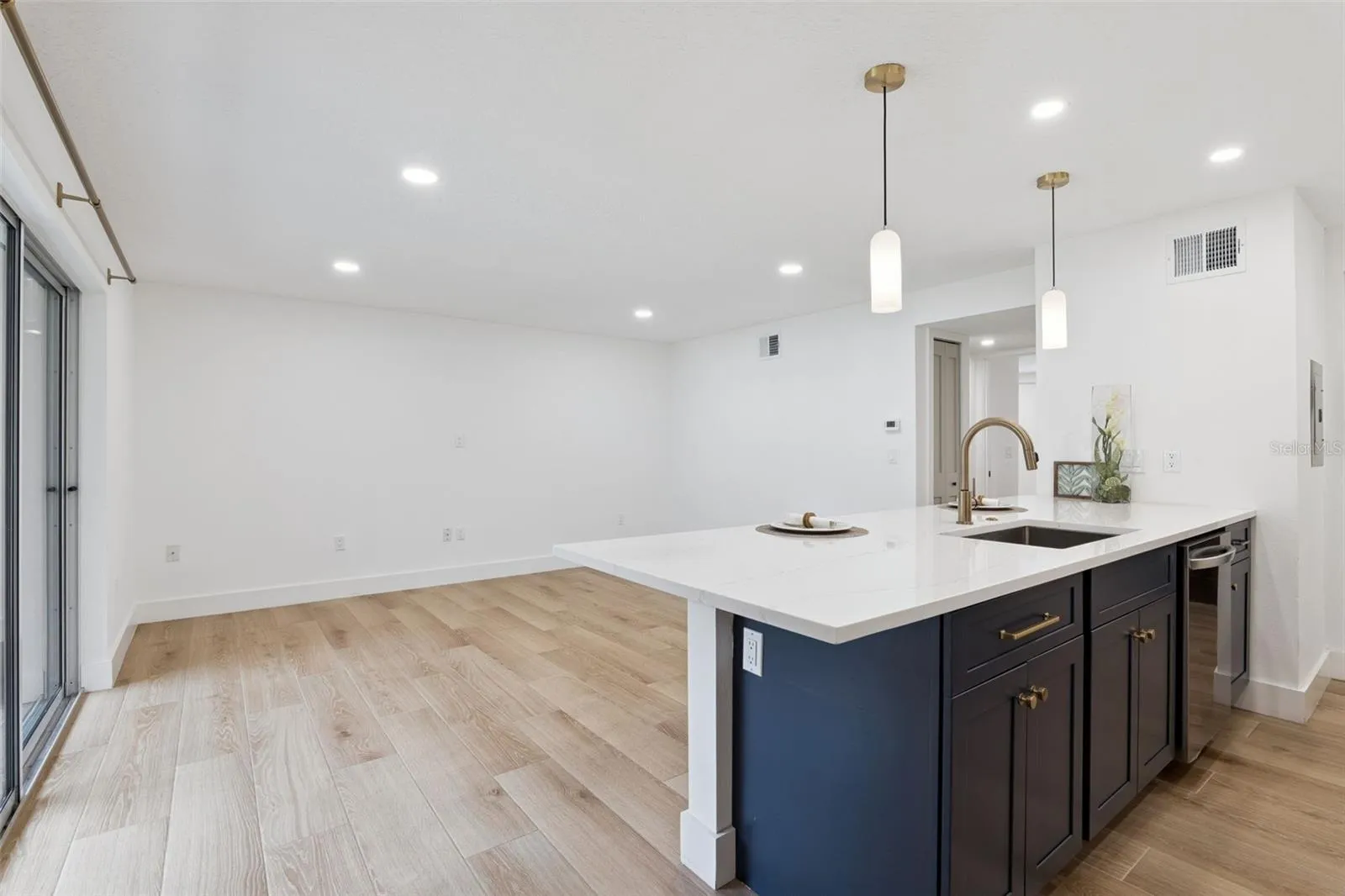 Seamless kitchen and living space