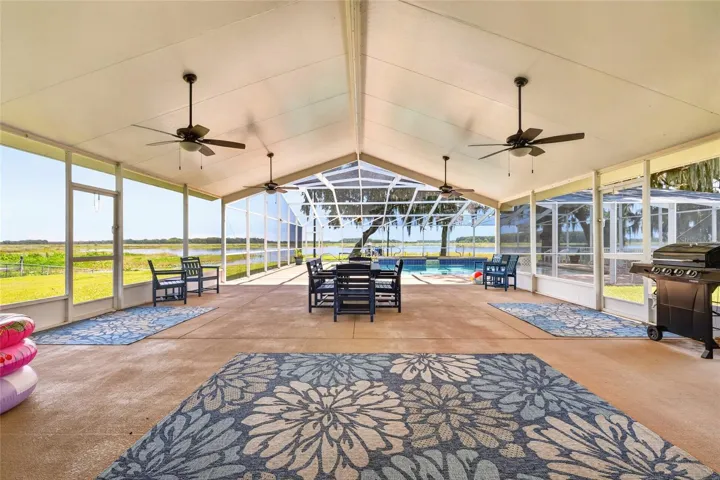 Lanai/Pool Entertaining Area