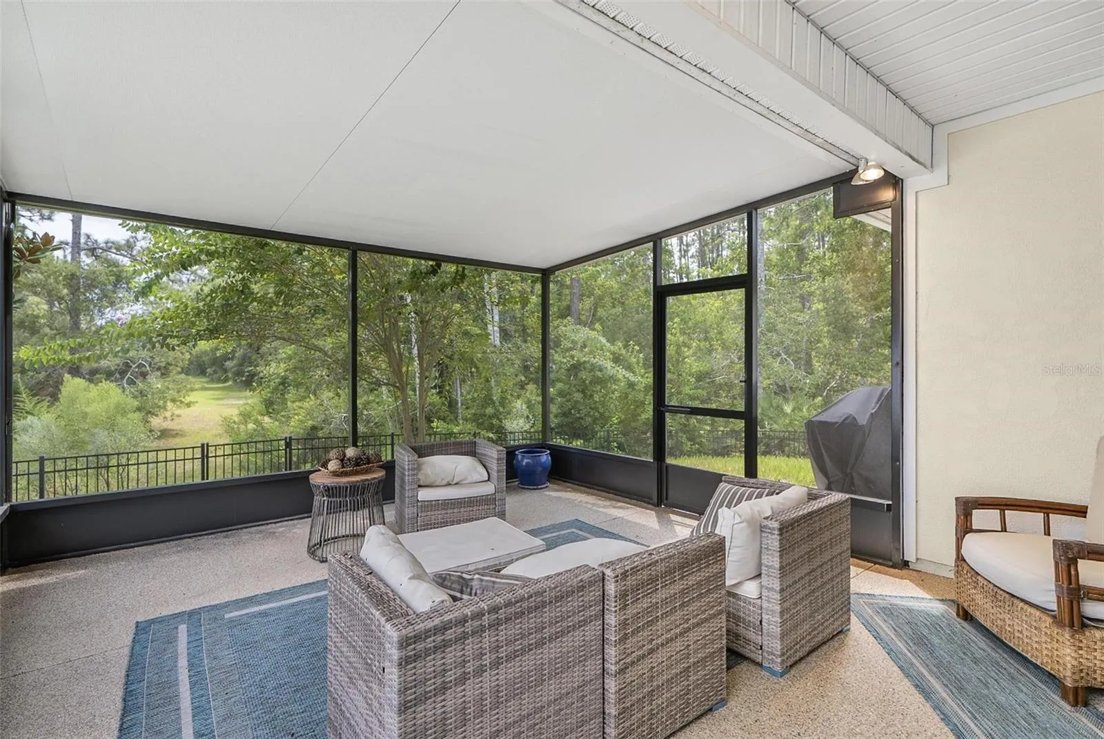 Screened in Lanai