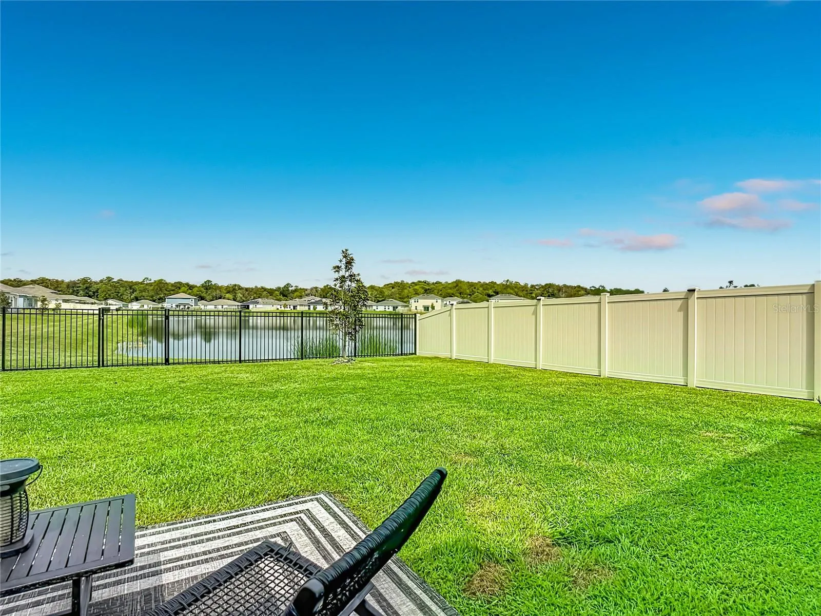 Spacious Fenced Backyard-Pond View