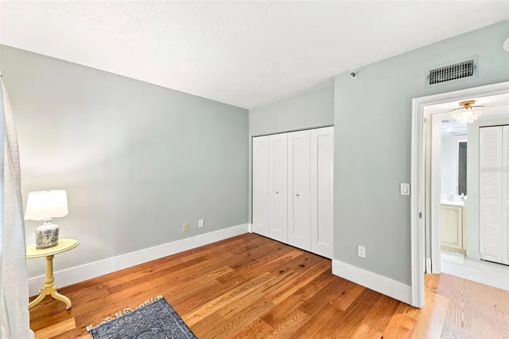 Guest bedroom