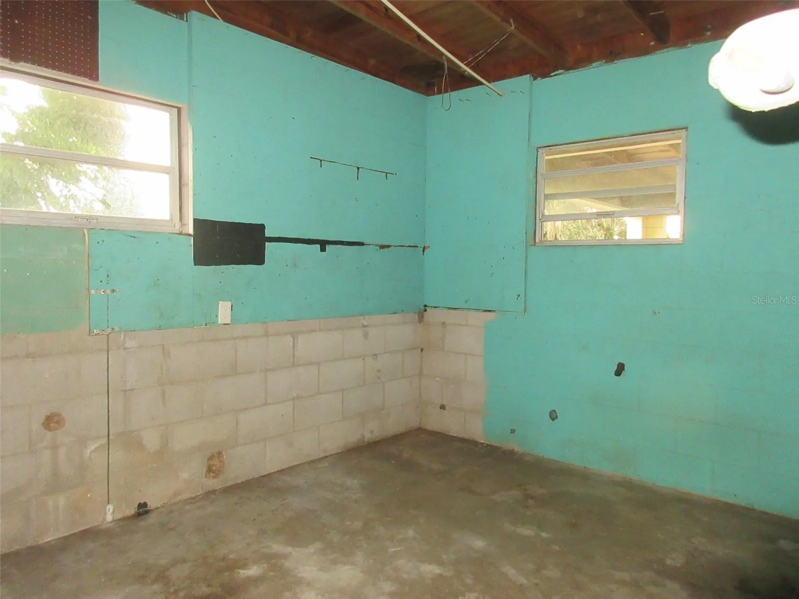 Carport Utility room