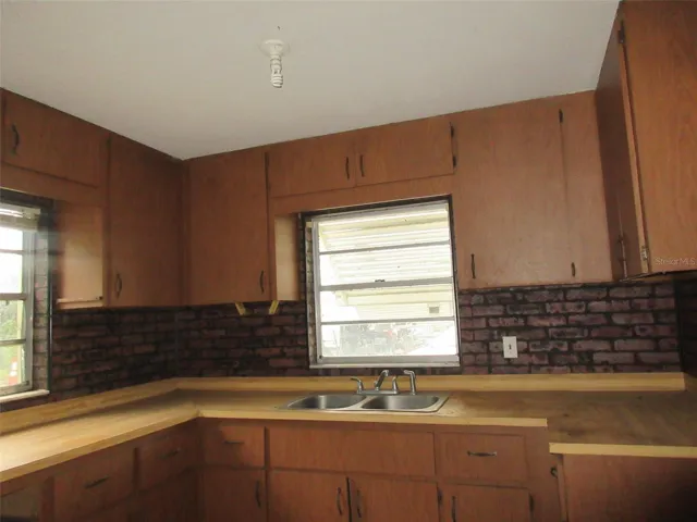 Garage Apt Kitchen