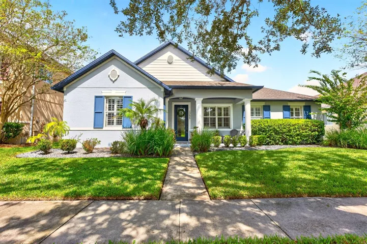 CONSERVATION VIEWS, NO REAR NEIGHBORS & ALL THE CHARM OF AVALON PARK - Welcome Home!