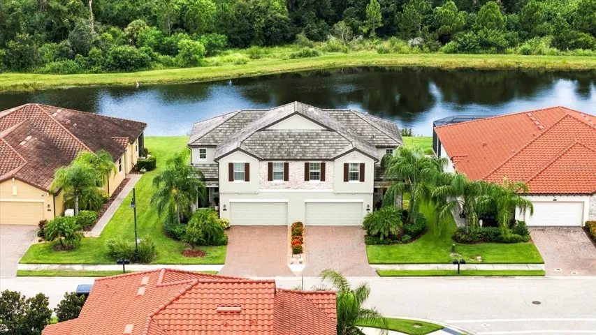 VILLA HOA INCLUDES EXTERIOR PAINT