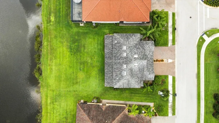 VILLA HOA INCLUDES ROOF REPLACEMENT