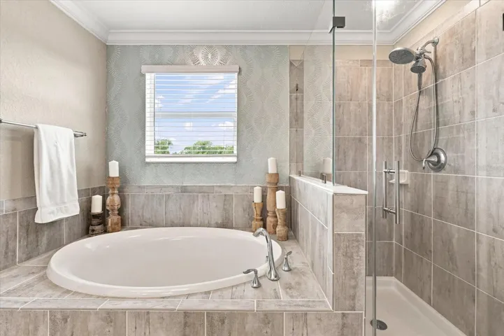 SOAKING TUB