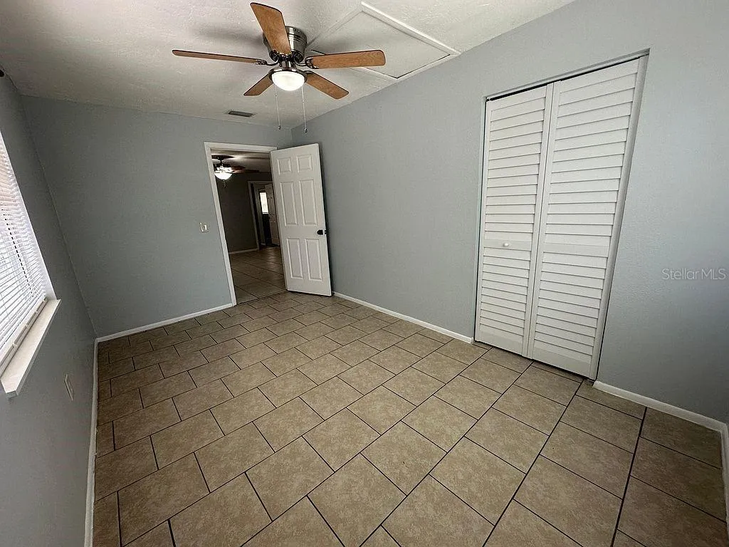 Back unit bedroom 3