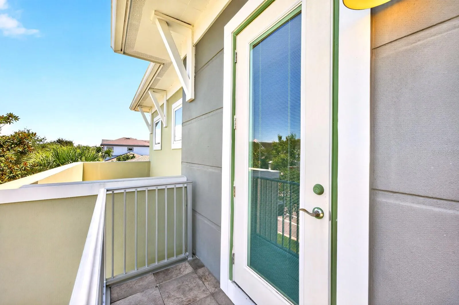 Small balcony off the second bedroom.
